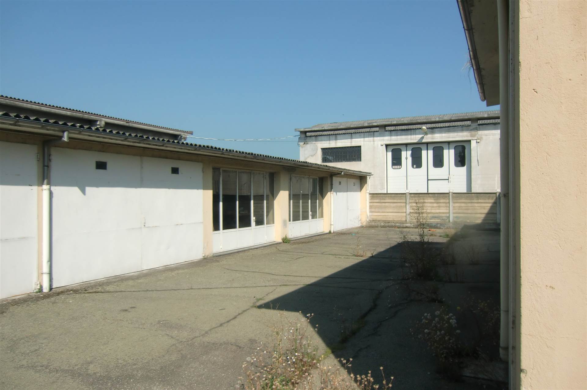 F_983853